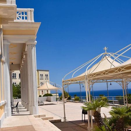 Albergo Palazzo Santa Cesarea Terme Bagian luar foto