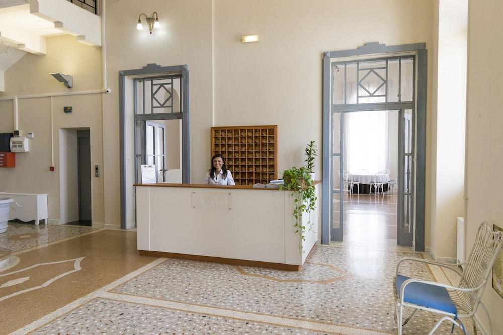 Albergo Palazzo Santa Cesarea Terme Bagian luar foto