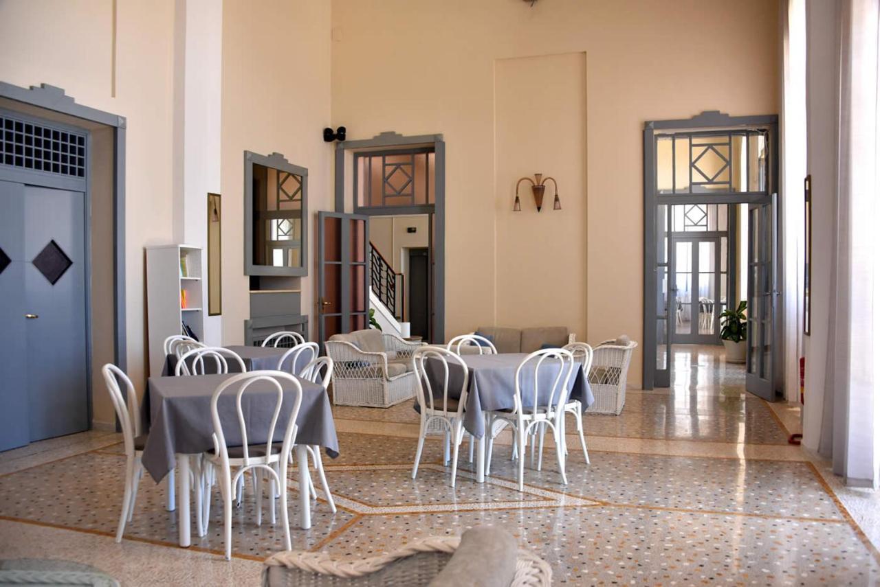 Albergo Palazzo Santa Cesarea Terme Bagian luar foto