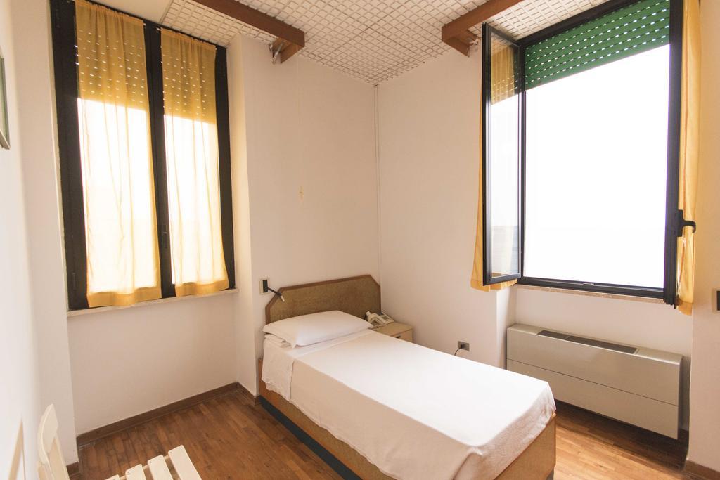 Albergo Palazzo Santa Cesarea Terme Bagian luar foto