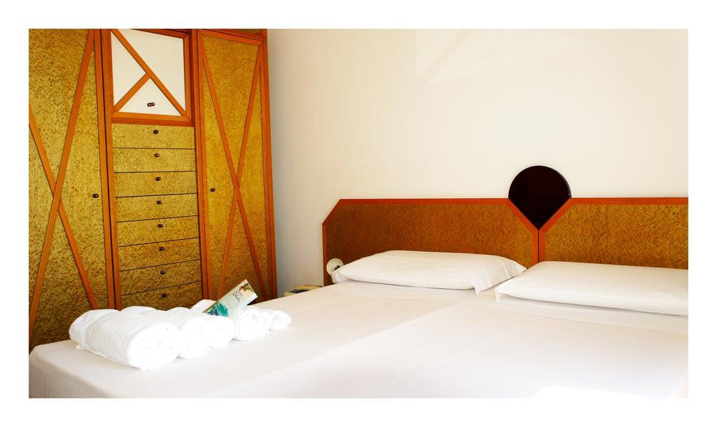 Albergo Palazzo Santa Cesarea Terme Bagian luar foto
