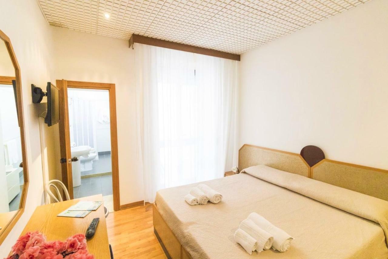 Albergo Palazzo Santa Cesarea Terme Bagian luar foto