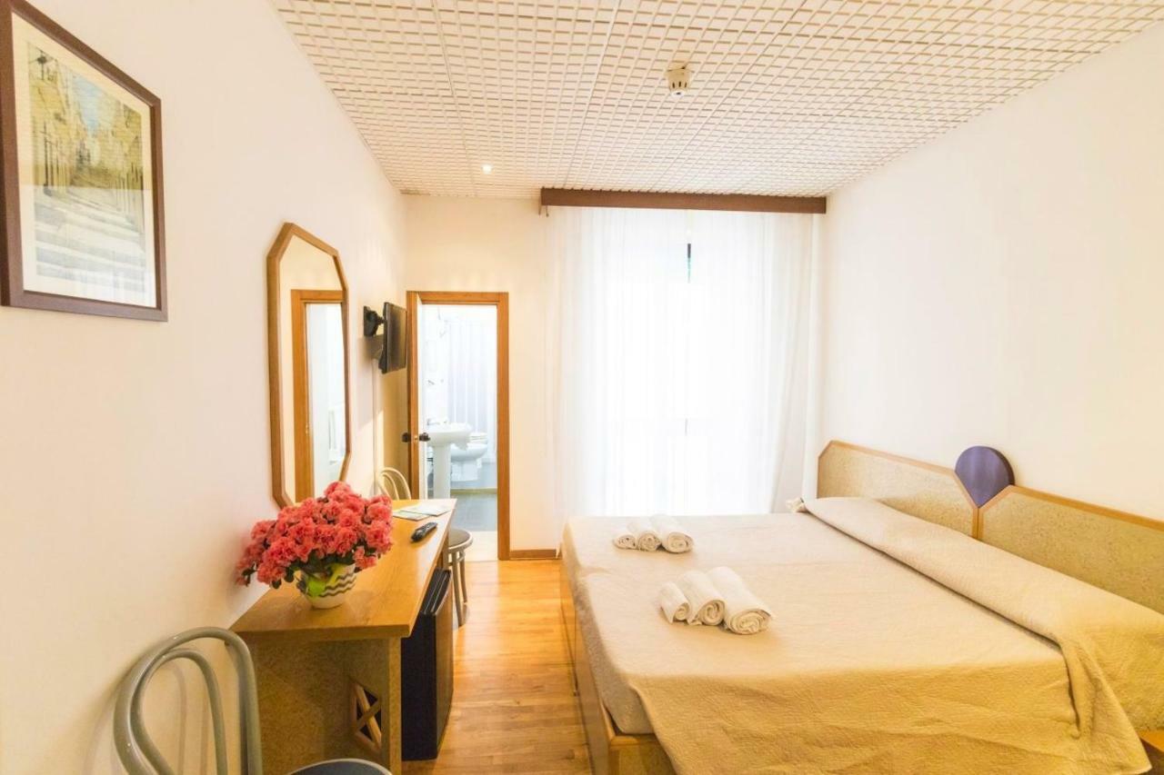 Albergo Palazzo Santa Cesarea Terme Bagian luar foto