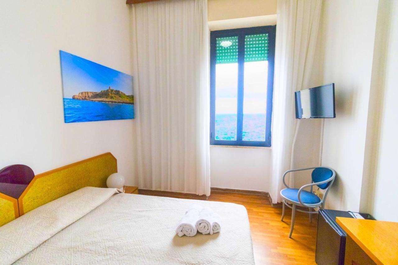 Albergo Palazzo Santa Cesarea Terme Bagian luar foto