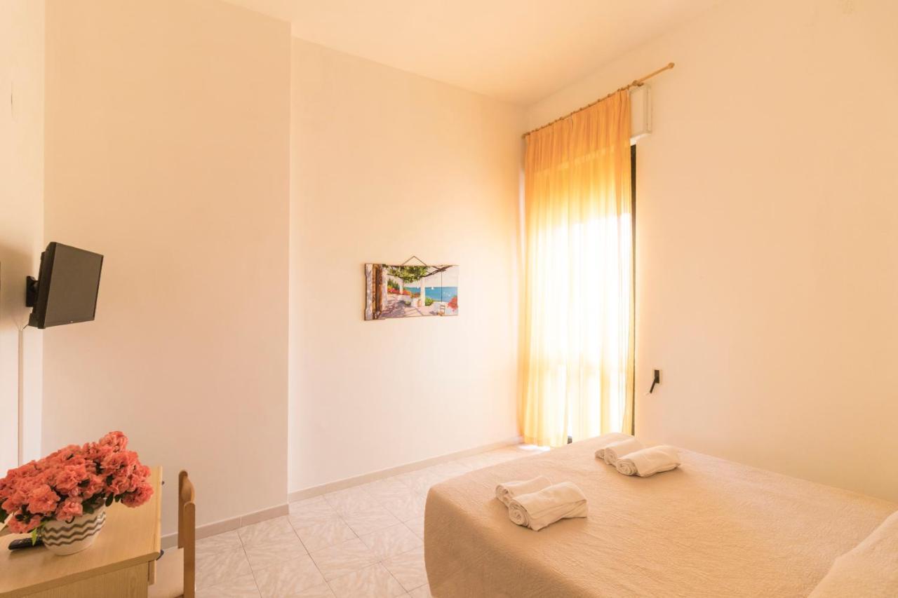 Albergo Palazzo Santa Cesarea Terme Bagian luar foto